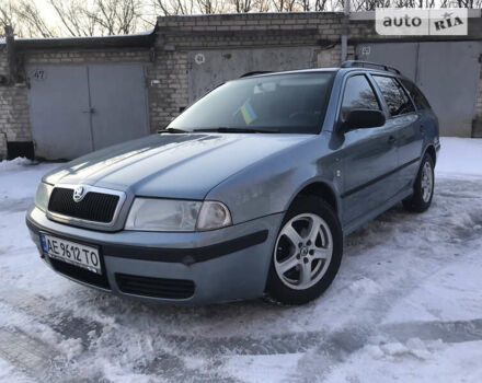 Серый Шкода Октавия, объемом двигателя 1.6 л и пробегом 305 тыс. км за 4299 $, фото 3 на Automoto.ua