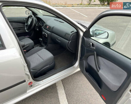 Серый Шкода Октавия, объемом двигателя 1.6 л и пробегом 282 тыс. км за 5300 $, фото 4 на Automoto.ua