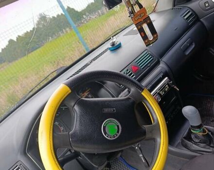 Шкода Октавія 2003 у Кельменцах на Automoto.ua Сірий Шкода Октавія, об'ємом двигуна 1.6 л та пробігом 211 тис. км за 4000 $, фото 3 на Automoto.ua