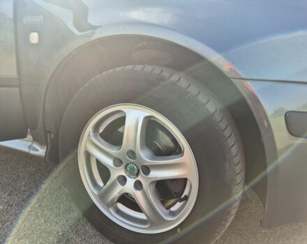 Серый Шкода Октавия, объемом двигателя 2 л и пробегом 182 тыс. км за 5200 $, фото 5 на Automoto.ua