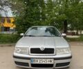 Серый Шкода Октавия, объемом двигателя 1.6 л и пробегом 317 тыс. км за 4299 $, фото 1 на Automoto.ua