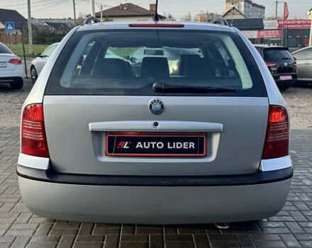 Серый Шкода Октавия, объемом двигателя 1.6 л и пробегом 245 тыс. км за 5600 $, фото 4 на Automoto.ua