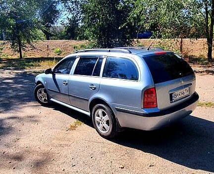 Сірий Шкода Октавія, об'ємом двигуна 1.6 л та пробігом 218 тис. км за 3500 $, фото 1 на Automoto.ua