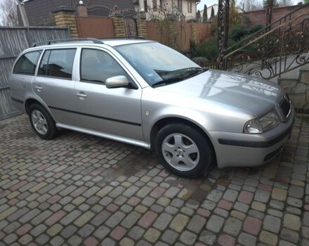 Серый Шкода Октавия, объемом двигателя 1.6 л и пробегом 279 тыс. км за 4200 $, фото 1 на Automoto.ua