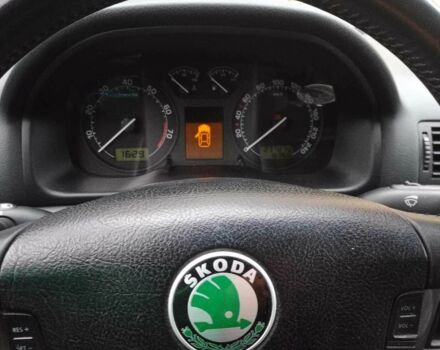 Сірий Шкода Октавія, об'ємом двигуна 2 л та пробігом 280 тис. км за 4100 $, фото 4 на Automoto.ua