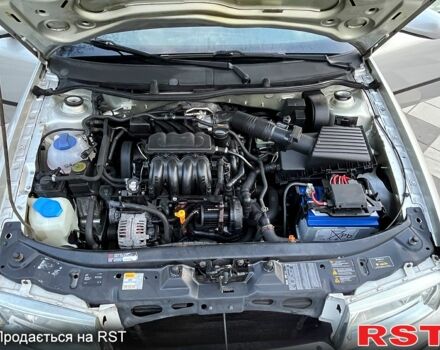 Серый Шкода Октавия, объемом двигателя 1.6 л и пробегом 185 тыс. км за 4700 $, фото 9 на Automoto.ua