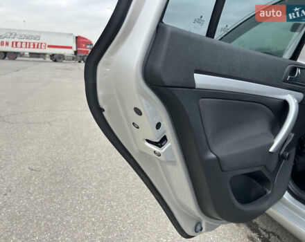 Серый Шкода Октавия, объемом двигателя 1.6 л и пробегом 220 тыс. км за 5750 $, фото 46 на Automoto.ua