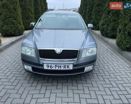 Серый Шкода Октавия, объемом двигателя 1.6 л и пробегом 223 тыс. км за 5850 $, фото 1 на Automoto.ua