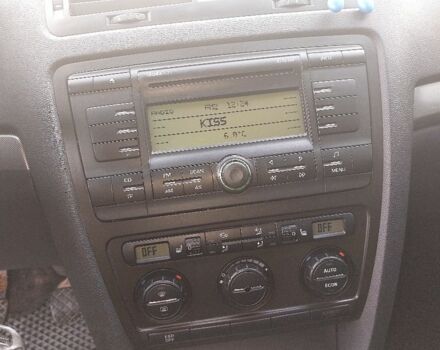 Сірий Шкода Октавія, об'ємом двигуна 2 л та пробігом 318 тис. км за 5201 $, фото 5 на Automoto.ua