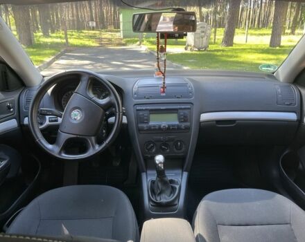 Шкода Октавия 2005 в Чернигове на Automoto.ua Серый Шкода Октавия, объемом двигателя 1.6 л и пробегом 261 тыс. км за 5600 $, фото 6 на Automoto.ua