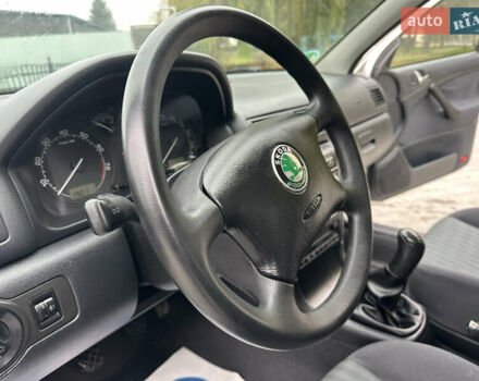 Серый Шкода Октавия, объемом двигателя 1.6 л и пробегом 217 тыс. км за 4750 $, фото 58 на Automoto.ua