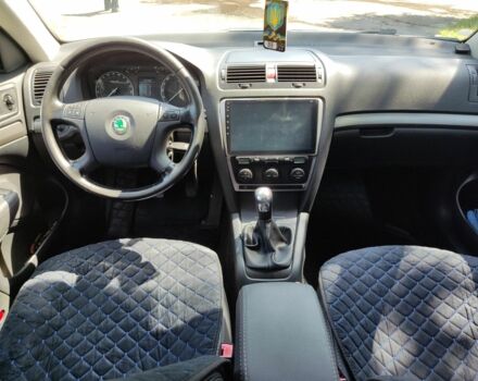 Сірий Шкода Октавія, об'ємом двигуна 0 л та пробігом 200 тис. км за 7300 $, фото 4 на Automoto.ua