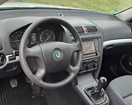 Серый Шкода Октавия, объемом двигателя 1.6 л и пробегом 220 тыс. км за 5550 $, фото 18 на Automoto.ua