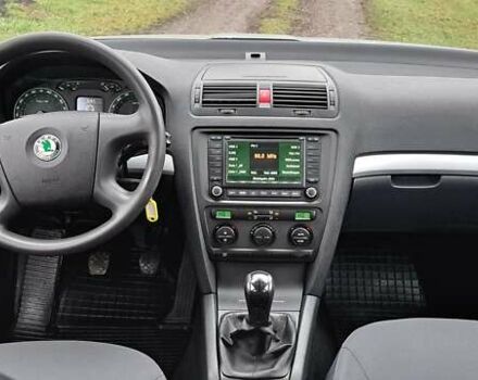 Серый Шкода Октавия, объемом двигателя 1.6 л и пробегом 220 тыс. км за 5550 $, фото 17 на Automoto.ua