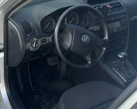 Серый Шкода Октавия, объемом двигателя 1.6 л и пробегом 197 тыс. км за 5500 $, фото 2 на Automoto.ua