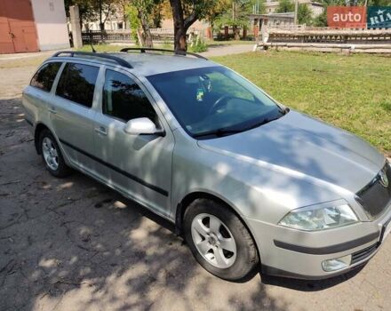 Серый Шкода Октавия, объемом двигателя 1.6 л и пробегом 200 тыс. км за 7300 $, фото 1 на Automoto.ua