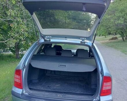 Шкода Октавия 2005 в Полтаве на Automoto.ua Серый Шкода Октавия, объемом двигателя 1.6 л и пробегом 322 тыс. км за 4999 $, фото 4 на Automoto.ua