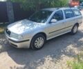 Сірий Шкода Октавія, об'ємом двигуна 1.6 л та пробігом 276 тис. км за 4500 $, фото 1 на Automoto.ua