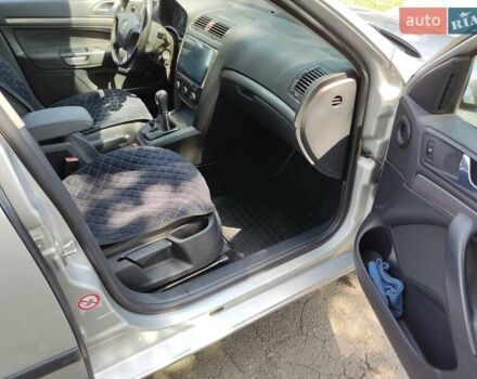 Серый Шкода Октавия, объемом двигателя 1.6 л и пробегом 200 тыс. км за 7300 $, фото 9 на Automoto.ua