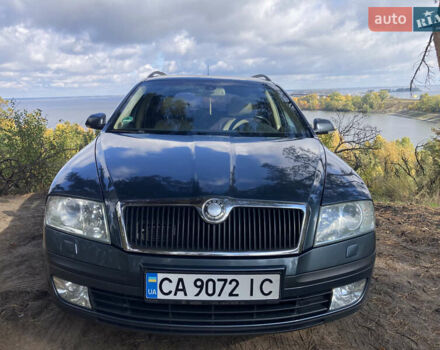 Шкода Октавия 2005 в Черкассах на Automoto.ua Серый Шкода Октавия, объемом двигателя 2 л и пробегом 286 тыс. км за 6800 $, фото 1 на Automoto.ua