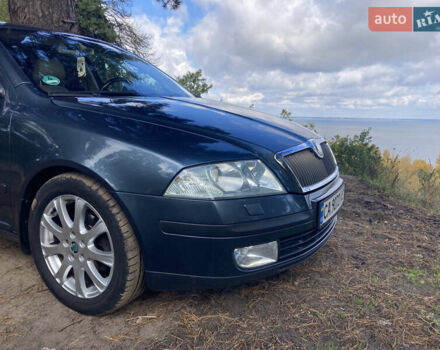 Шкода Октавия 2005 в Черкассах на Automoto.ua Серый Шкода Октавия, объемом двигателя 2 л и пробегом 286 тыс. км за 6800 $, фото 2 на Automoto.ua