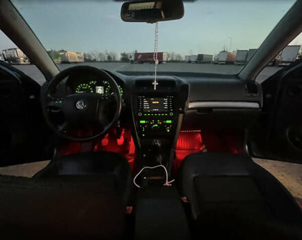 Сірий Шкода Октавія, об'ємом двигуна 1.97 л та пробігом 352 тис. км за 6000 $, фото 12 на Automoto.ua