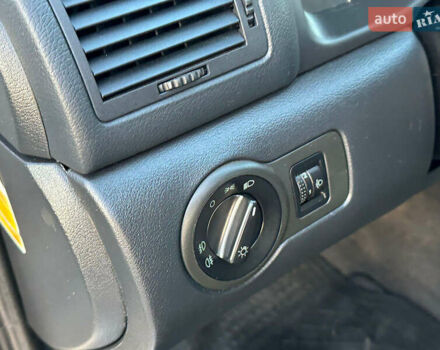 Серый Шкода Октавия, объемом двигателя 1.6 л и пробегом 171 тыс. км за 5474 $, фото 58 на Automoto.ua