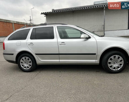 Серый Шкода Октавия, объемом двигателя 1.6 л и пробегом 220 тыс. км за 5750 $, фото 3 на Automoto.ua