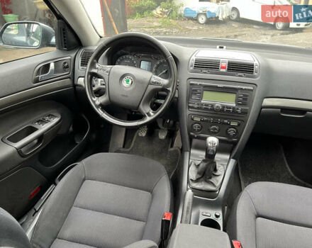 Сірий Шкода Октавія, об'ємом двигуна 1.6 л та пробігом 180 тис. км за 6100 $, фото 29 на Automoto.ua