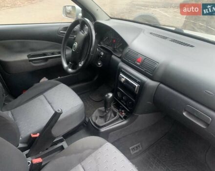 Сірий Шкода Октавія, об'ємом двигуна 1.6 л та пробігом 297 тис. км за 3999 $, фото 4 на Automoto.ua