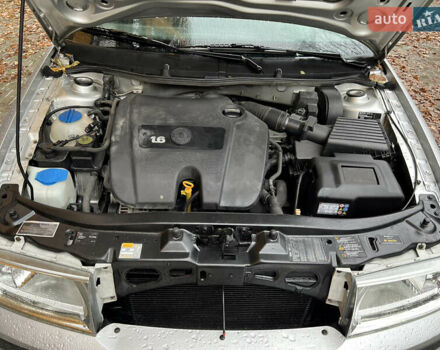 Сірий Шкода Октавія, об'ємом двигуна 1.6 л та пробігом 213 тис. км за 5350 $, фото 24 на Automoto.ua