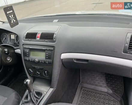 Серый Шкода Октавия, объемом двигателя 1.6 л и пробегом 220 тыс. км за 5750 $, фото 49 на Automoto.ua