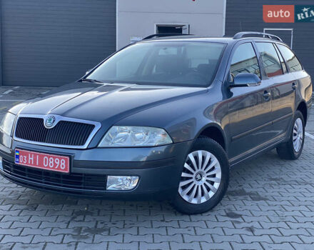 Серый Шкода Октавия, объемом двигателя 1.56 л и пробегом 241 тыс. км за 4999 $, фото 1 на Automoto.ua