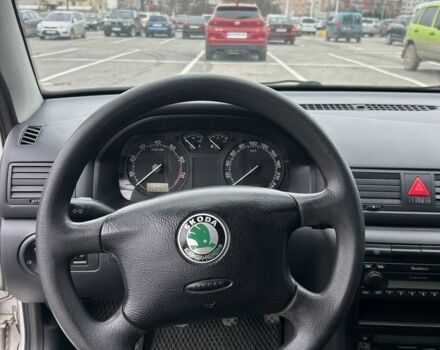 Серый Шкода Октавия, объемом двигателя 1.6 л и пробегом 255 тыс. км за 5000 $, фото 4 на Automoto.ua