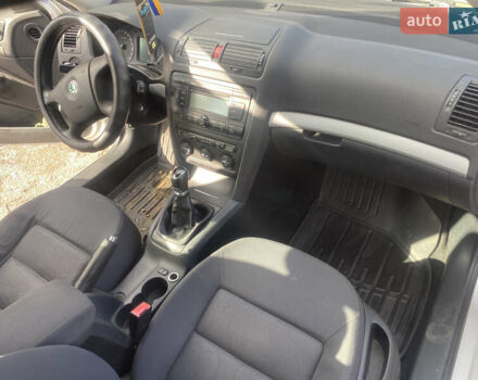 Шкода Октавія 2005 у Краматорске на Automoto.ua Сірий Шкода Октавія, об'ємом двигуна 1.6 л та пробігом 250 тис. км за 6000 $, фото 6 на Automoto.ua