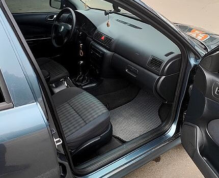 Серый Шкода Октавия, объемом двигателя 1.6 л и пробегом 268 тыс. км за 5800 $, фото 8 на Automoto.ua