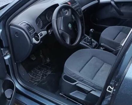 Серый Шкода Октавия, объемом двигателя 1.6 л и пробегом 263 тыс. км за 4599 $, фото 4 на Automoto.ua