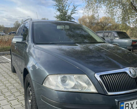 Шкода Октавия 2005 в Хмельницком на Automoto.ua Серый Шкода Октавия, объемом двигателя 1.98 л и пробегом 254 тыс. км за 5400 $, фото 1 на Automoto.ua