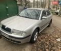 Сірий Шкода Октавія, об'ємом двигуна 1.6 л та пробігом 297 тис. км за 3999 $, фото 1 на Automoto.ua