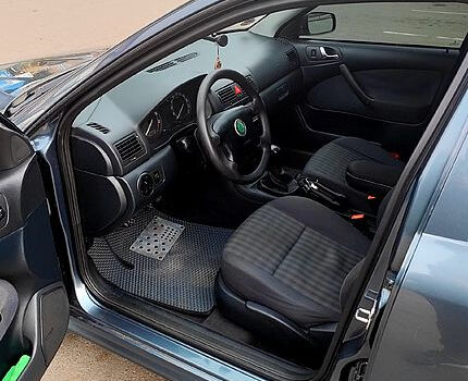 Серый Шкода Октавия, объемом двигателя 1.6 л и пробегом 268 тыс. км за 5800 $, фото 6 на Automoto.ua