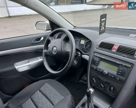 Серый Шкода Октавия, объемом двигателя 1.6 л и пробегом 220 тыс. км за 5750 $, фото 50 на Automoto.ua