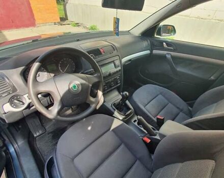 Серый Шкода Октавия, объемом двигателя 1.6 л и пробегом 310 тыс. км за 5200 $, фото 2 на Automoto.ua