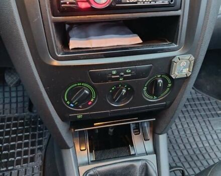 Шкода Октавия 2006 в Нововолынск на Automoto.ua Серый Шкода Октавия, объемом двигателя 1.6 л и пробегом 180 тыс. км за 4750 $, фото 13 на Automoto.ua