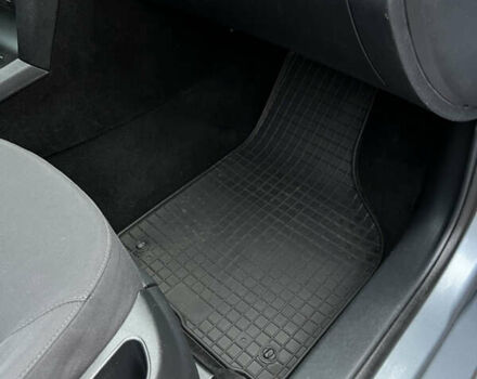 Серый Шкода Октавия, объемом двигателя 1.6 л и пробегом 217 тыс. км за 5700 $, фото 58 на Automoto.ua