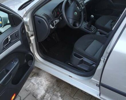 Серый Шкода Октавия, объемом двигателя 1.6 л и пробегом 196 тыс. км за 5950 $, фото 6 на Automoto.ua