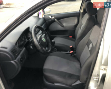 Серый Шкода Октавия, объемом двигателя 1.6 л и пробегом 306 тыс. км за 4599 $, фото 6 на Automoto.ua