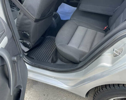 Серый Шкода Октавия, объемом двигателя 1.6 л и пробегом 253 тыс. км за 4700 $, фото 4 на Automoto.ua