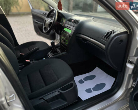 Сірий Шкода Октавія, об'ємом двигуна 1.6 л та пробігом 206 тис. км за 5250 $, фото 11 на Automoto.ua