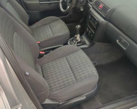 Серый Шкода Октавия, объемом двигателя 1.6 л и пробегом 221 тыс. км за 4500 $, фото 11 на Automoto.ua