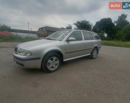 Серый Шкода Октавия, объемом двигателя 1.6 л и пробегом 212 тыс. км за 5900 $, фото 2 на Automoto.ua
